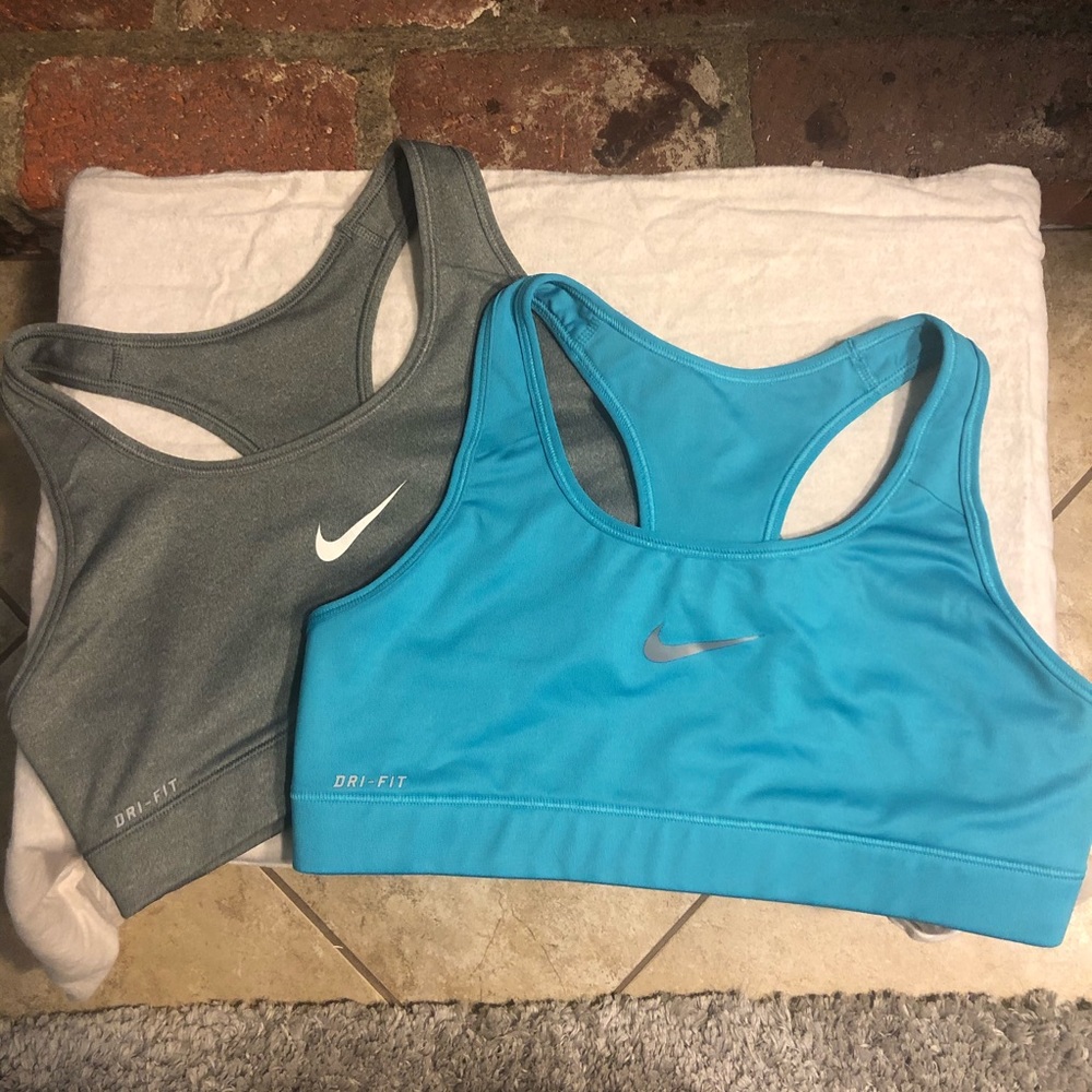 2 Nike DRI-FIT Women’s Sportsbras